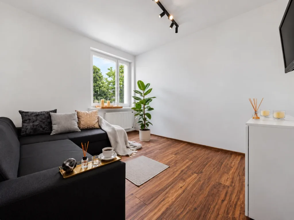 Po: salon przygotowany do sprzedaży